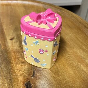 Claire’s Heart-shaped Trinket box